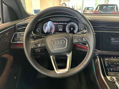 Used 2025 Audi Q8 Premium Plus w/ Premium Plus Package image 26