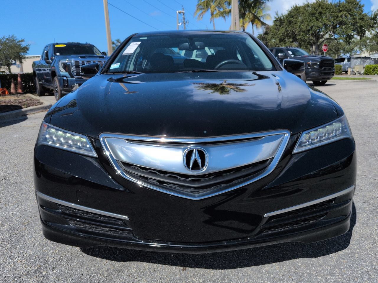 Used 2017 Acura TLX FWD image 3