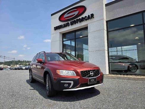 Used 2015 Volvo XC70 T6 image 1