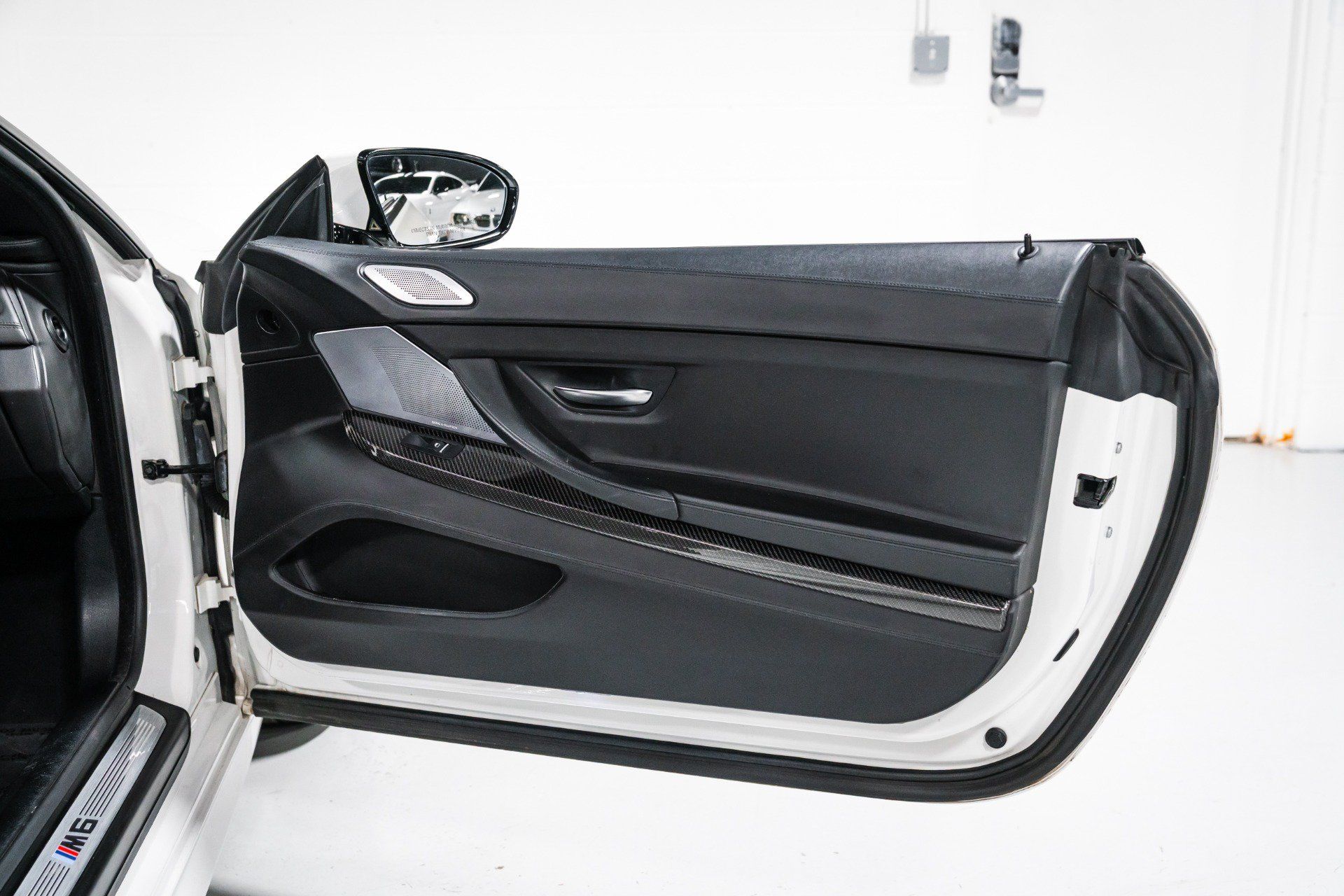 Used 2013 BMW M6 Convertible RWD image 25