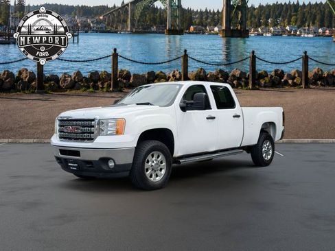 Used 2014 GMC Sierra 2500 SLE w/ SLE Preferred Package AWD/4WD image 1