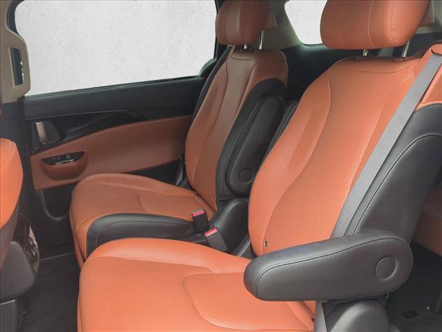 Used 2024 Kia Carnival SX Prestige FWD image 23
