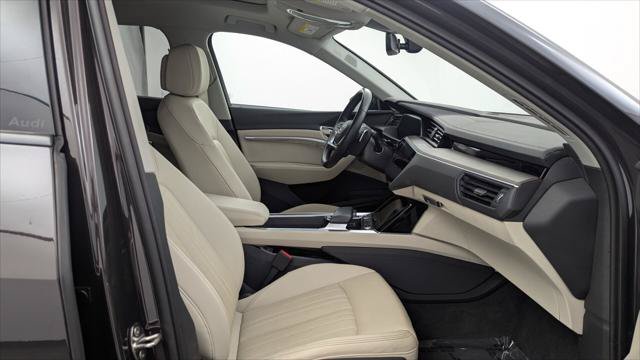 Used 2024 Audi Q8 e-tron Premium Plus AWD/4WD image 22