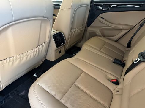 Certified 2026 Porsche Macan AWD/4WD image 14