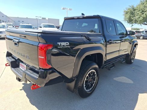 Used 2024 Toyota Tacoma TRD Off-Road AWD/4WD image 6
