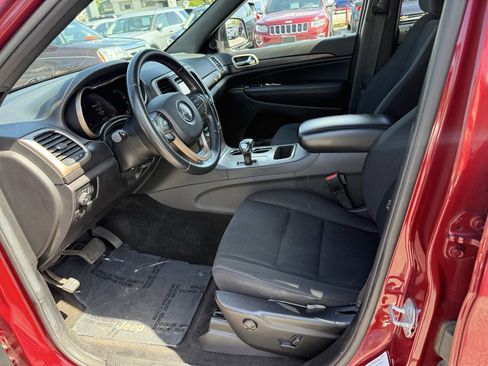 Used 2014 Jeep Grand Cherokee Laredo w/ Quick Order Package 23E AWD/4WD image 6