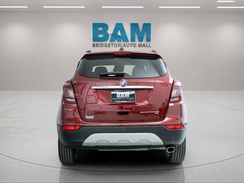 Certified 2022 Buick Encore Preferred AWD/4WD image 6