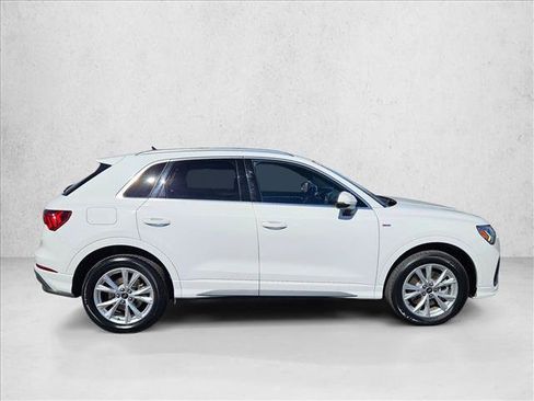 Used 2025 Audi Q3 2.0T Premium AWD/4WD image 3