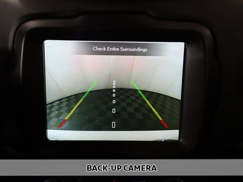 Used 2023 Jeep Renegade Trailhawk w/ Trailer Tow Group image 6