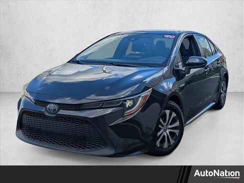 Used 2020 Toyota Corolla LE image 1