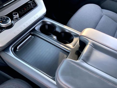 Certified 2025 Ford Expedition Active RWD image 15