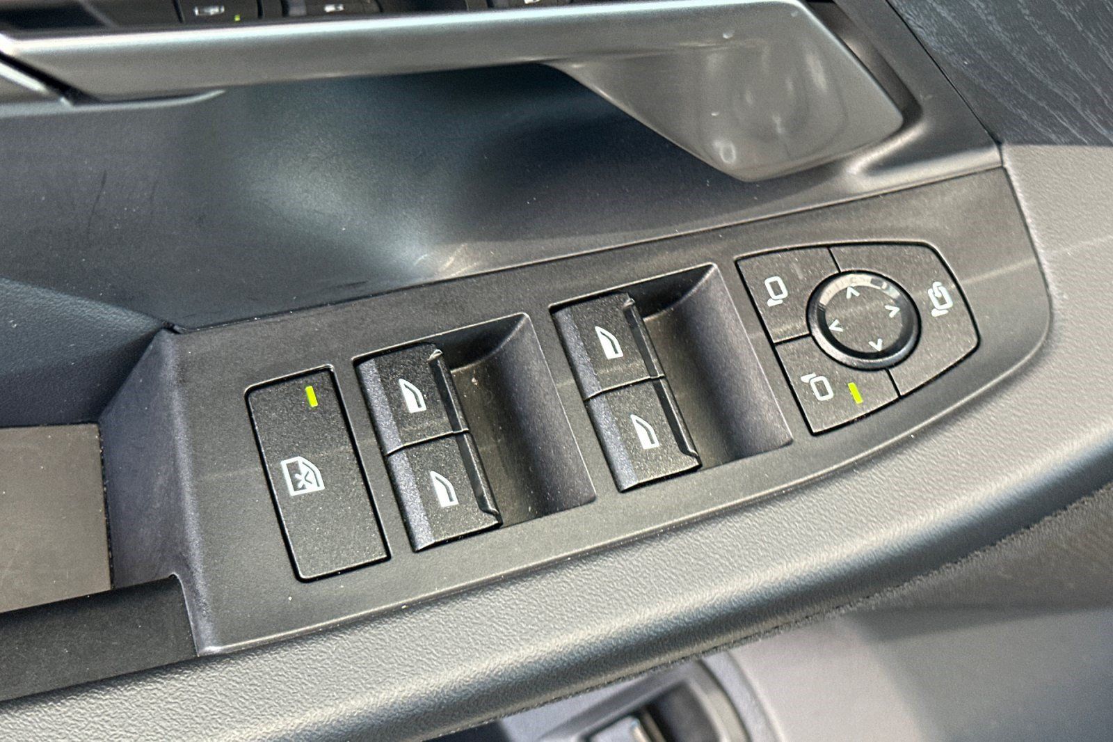 Used 2024 BMW i5 eDrive40i w/ M Sport Package RWD image 13