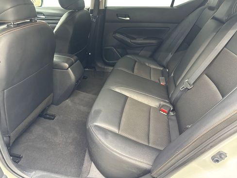 Used 2022 Nissan Altima 2.5 SR FWD image 34