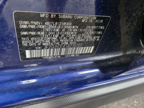 Used 2025 Subaru Crosstrek 2.5i Premium AWD/4WD image 7