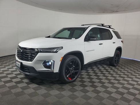 Used 2023 Chevrolet Traverse Premier w/ Redline Edition AWD/4WD image 8