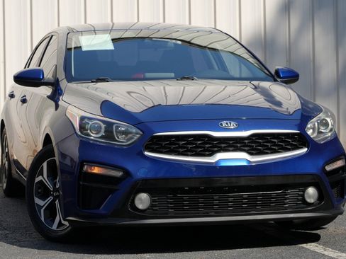 Used 2021 Kia Forte LXS FWD image 2