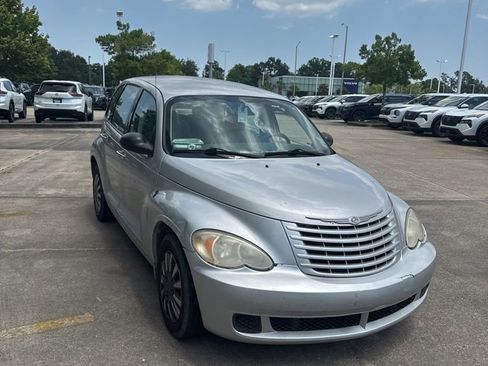Used 2009 Chrysler PT Cruiser FWD image 3
