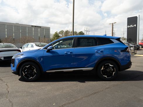 New 2026 Kia Sportage EX image 4