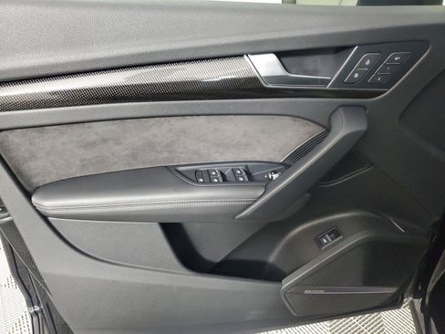 Used 2018 Audi SQ5 Prestige w/ Prestige Package AWD/4WD image 18