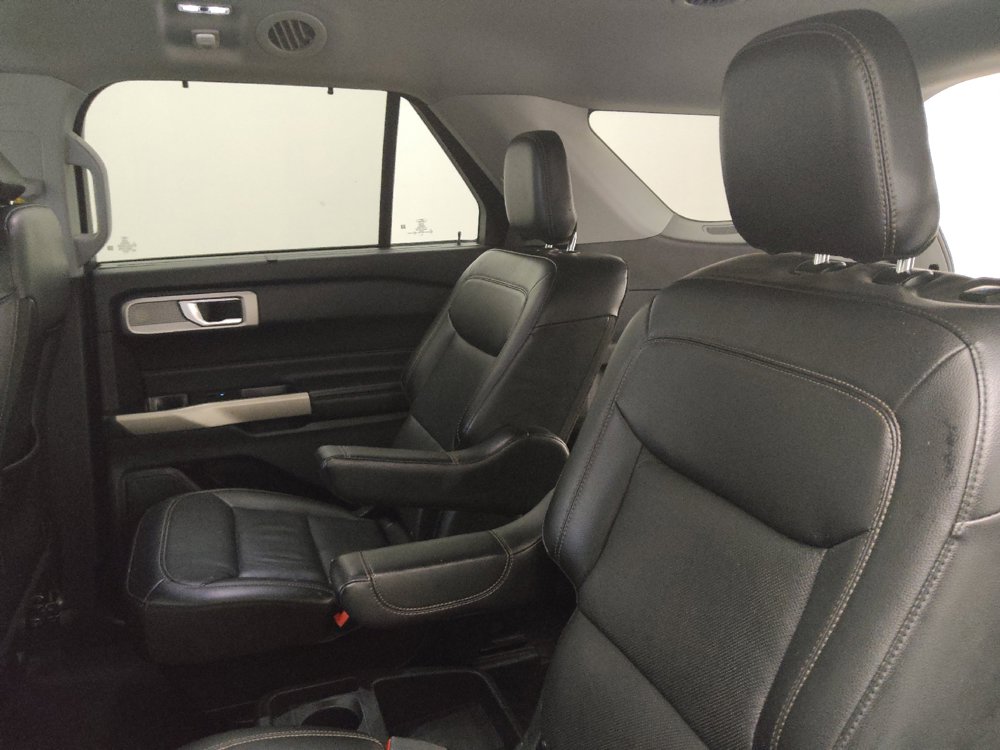 Used 2021 Ford Explorer Limited w/ Equipment Group 301A RWD image 18