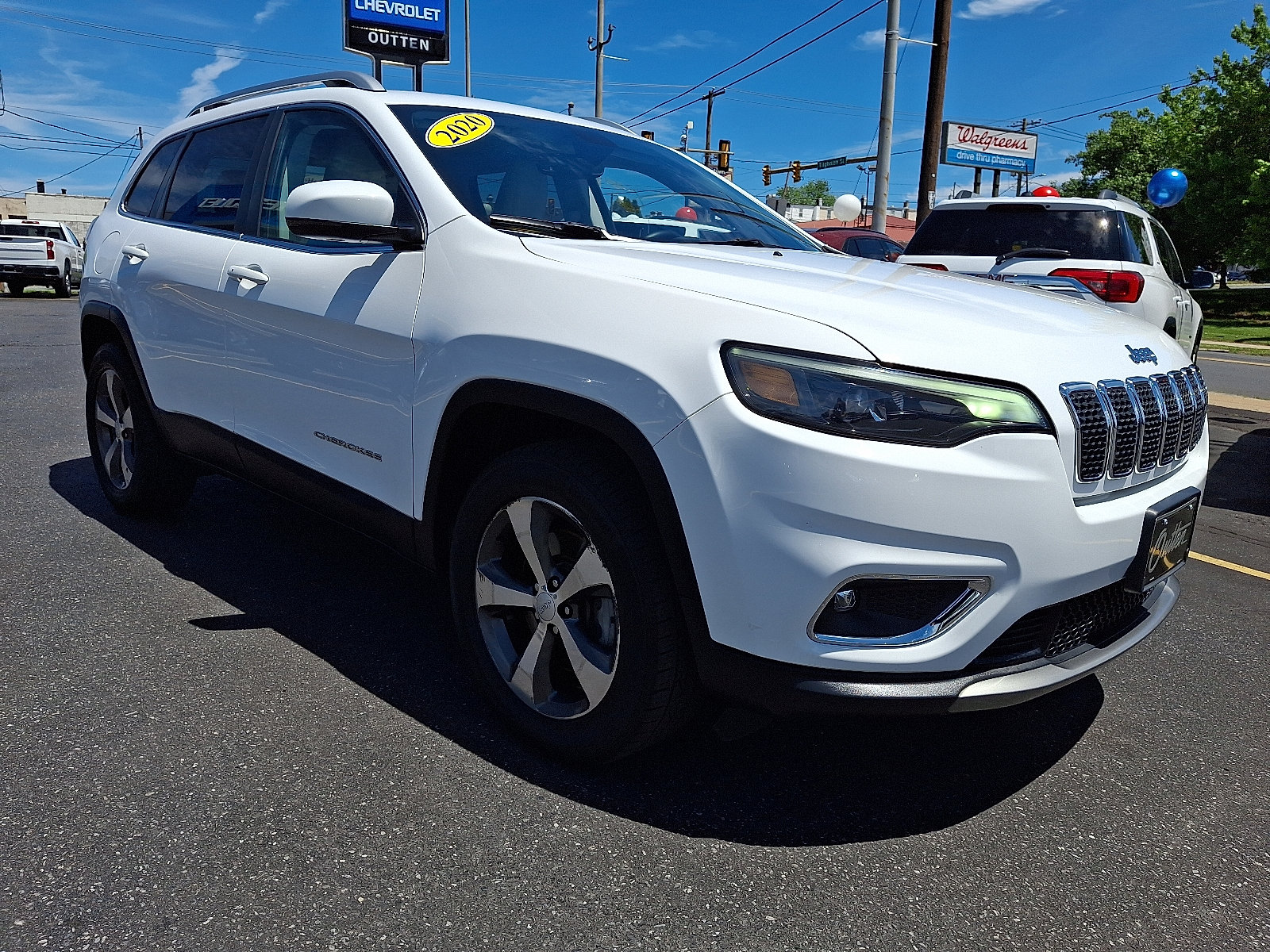 Used 2020 Jeep Cherokee Limited AWD/4WD image 7
