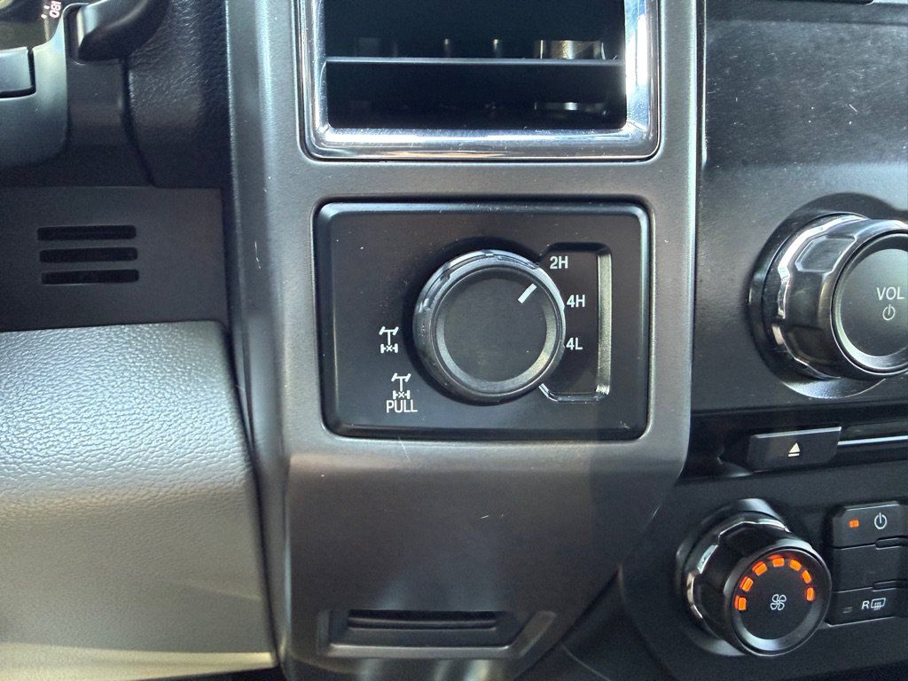Used 2015 Ford F150 XLT w/ Equipment Group 301A Mid AWD/4WD image 29
