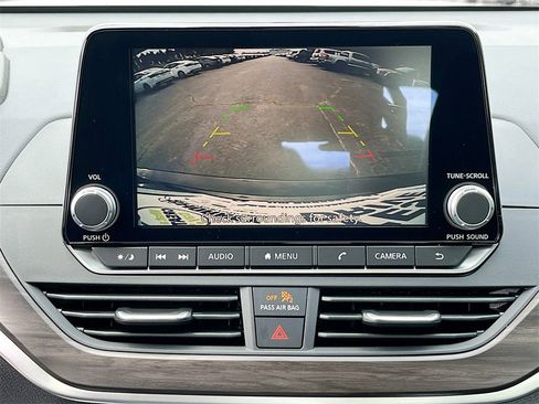 New 2025 Nissan Altima 2.5 SV image 11