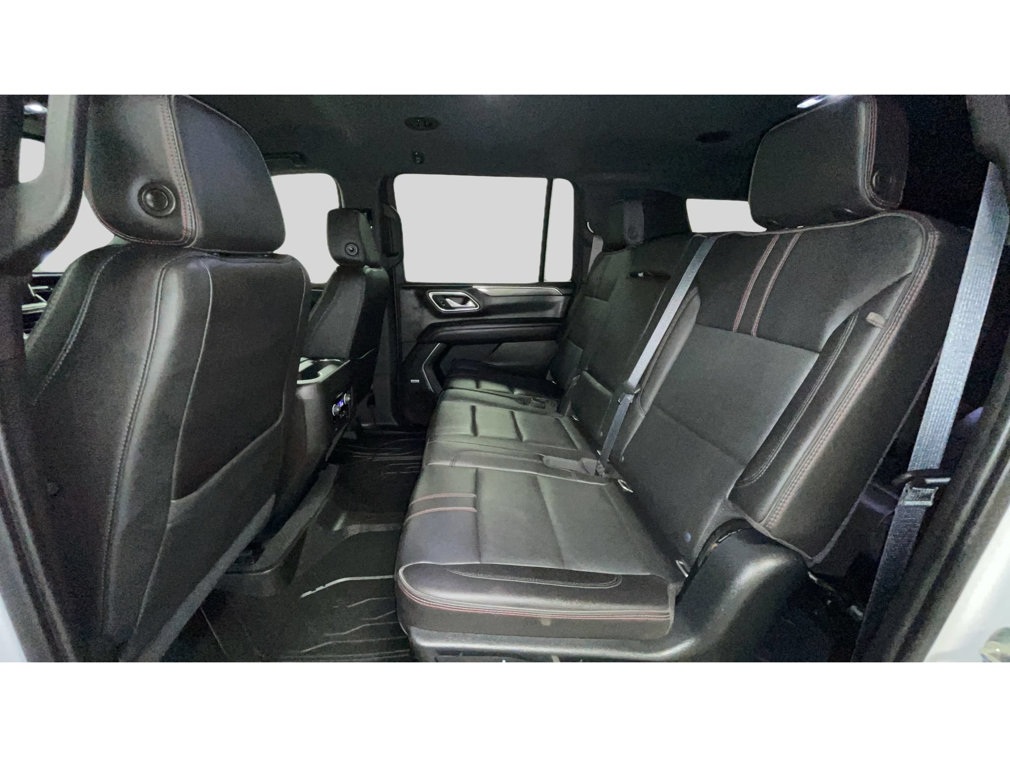 Used 2021 Chevrolet Suburban RST w/ Luxury Package AWD/4WD image 15