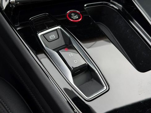 Certified 2022 Audi e-tron GT Premium Plus image 33