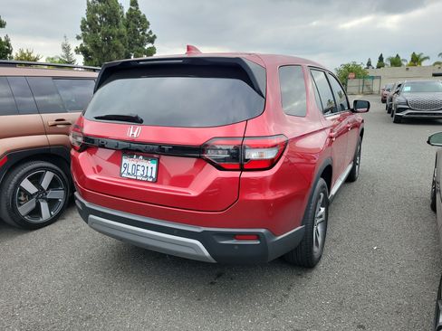 Used 2024 Honda Pilot EX-L image 5