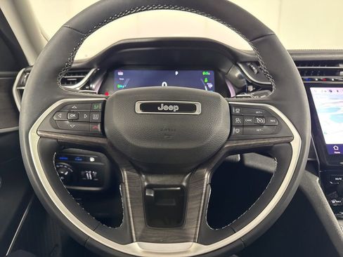 Used 2023 Jeep Grand Cherokee 4WD 4xe image 34