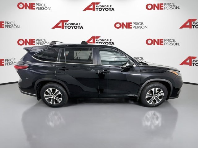 Used 2023 Toyota Highlander XLE FWD image 8