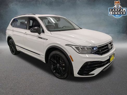 Used 2022 Volkswagen Tiguan SE R-Line AWD/4WD image 3