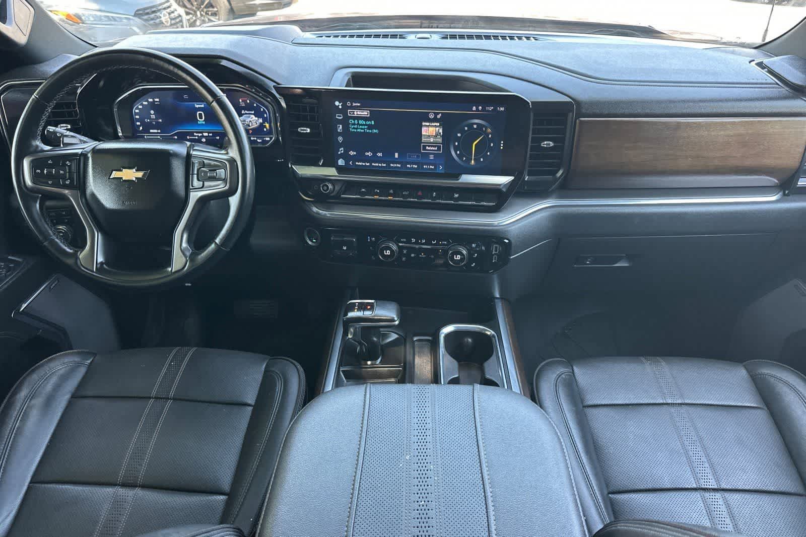 Used 2023 Chevrolet Silverado 1500 High Country w/ High Country Premium Package AWD/4WD image 4