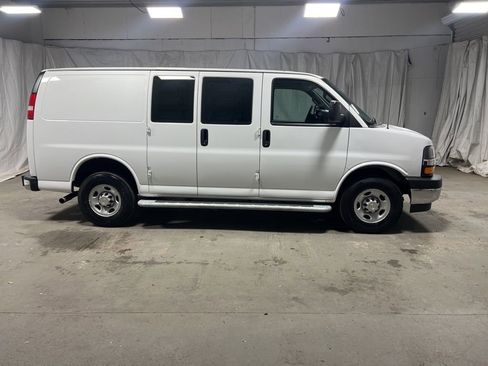 Used 2024 Chevrolet Express 2500 w/ Driver Convenience Package image 8