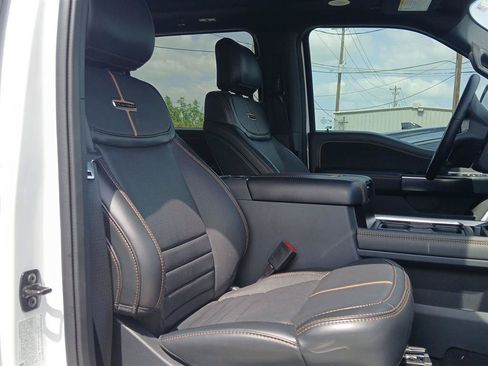 Used 2024 Ford F250 Platinum AWD/4WD image 9