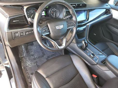 Used 2020 Cadillac XT6 Premium Luxury image 11