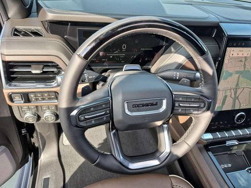 New 2026 GMC Yukon Denali Ultimate w/ LPO, Floor Liner Package AWD/4WD image 10