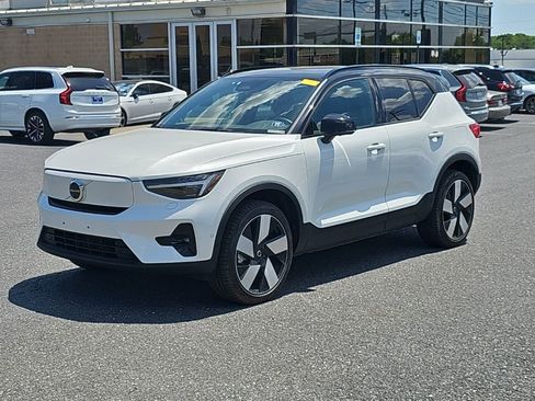 Used 2023 Volvo XC40 Recharge Ultimate w/ Protection Package Premier AWD/4WD image 16
