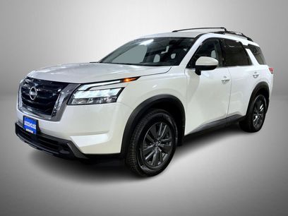 Used 2024 Nissan Pathfinder SV w/ Lighting Package (N92)