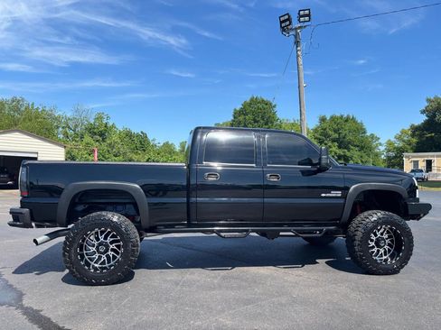 Used 2004 Chevrolet Silverado 2500 LT AWD/4WD image 9