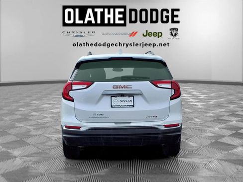 Used 2022 GMC Terrain AT4 image 27