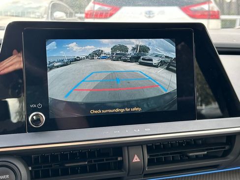 Used 2025 Toyota Prius XLE image 33