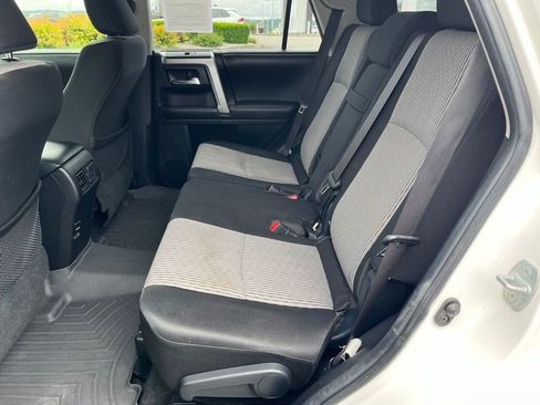 Used 2014 Toyota 4Runner SR5 AWD/4WD image 15