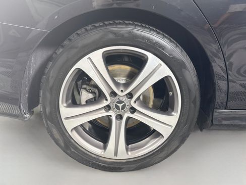 Used 2018 Mercedes-Benz E 300 image 33