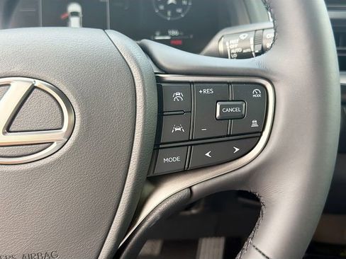 New 2026 Lexus UX 300h FWD image 38