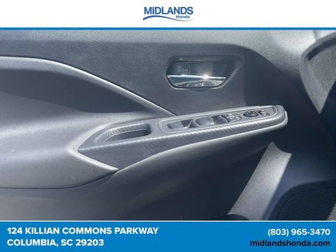 Used 2025 Nissan Versa SV FWD image 14