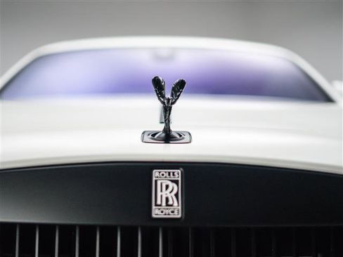 Used 2016 Rolls-Royce Wraith image 11