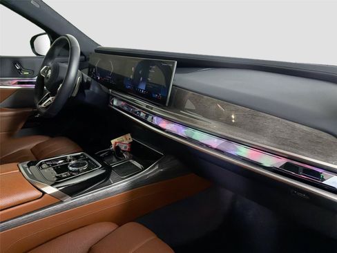 Used 2024 BMW 740i w/ Executive Package RWD image 27