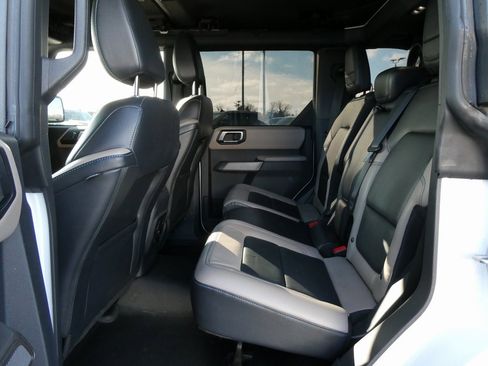 Used 2022 Ford Bronco Wildtrak image 17